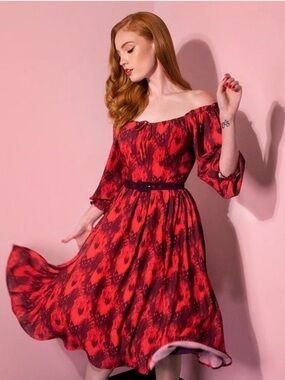 IT PENNYWISE COTTAGE DRESS VIXEN BY MICHELINE PITT